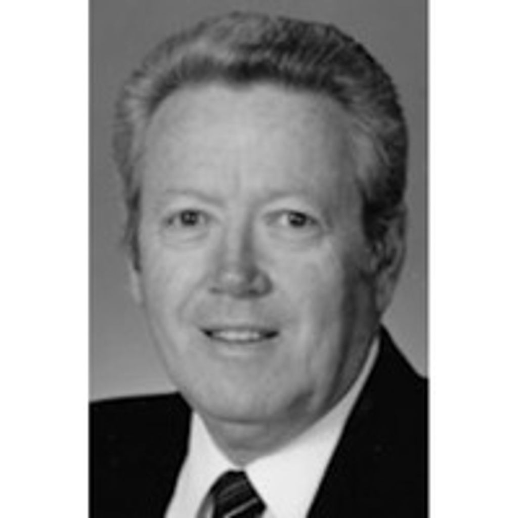 Maurice J Riely, Jr.