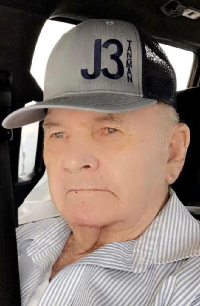 Leon Edger Jones Profile Photo