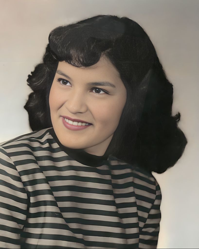 Helen Flores Profile Photo