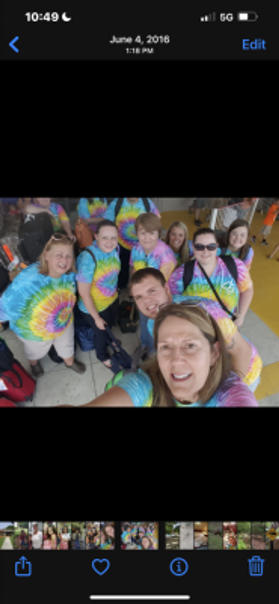 Julie Minton photo gallery image 1 of 2
