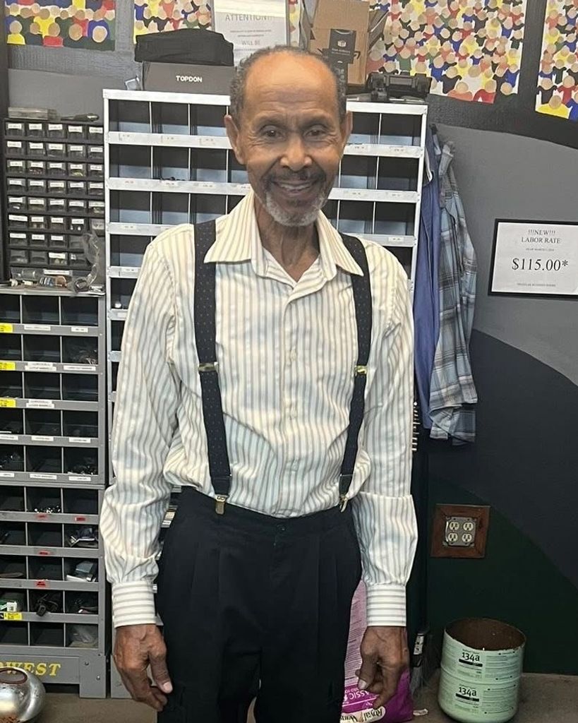 Lawrence "Larry" Blakeney