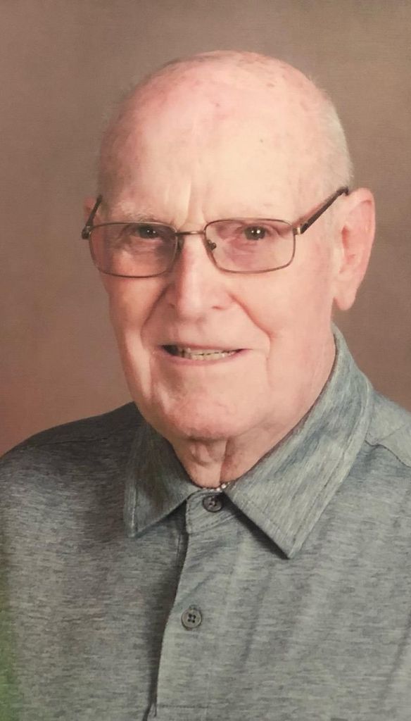 Russell Cox Profile Photo