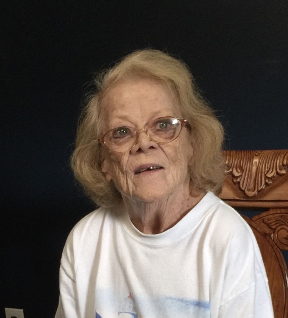 Evelyn Tucker