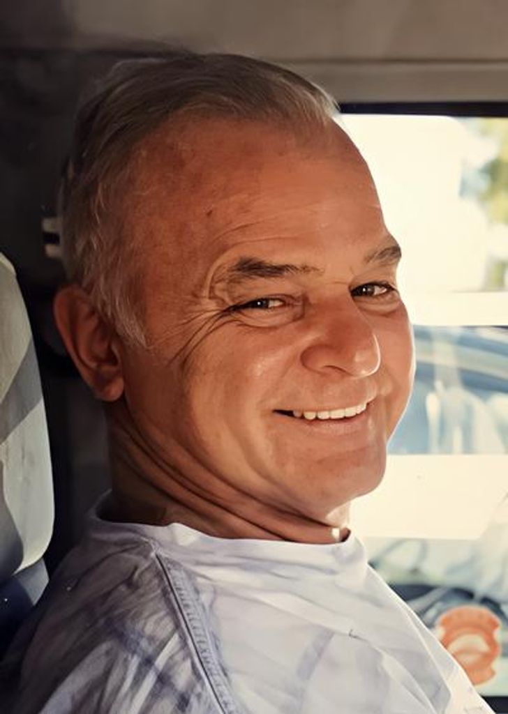 Michael Roth Gordon Profile Photo