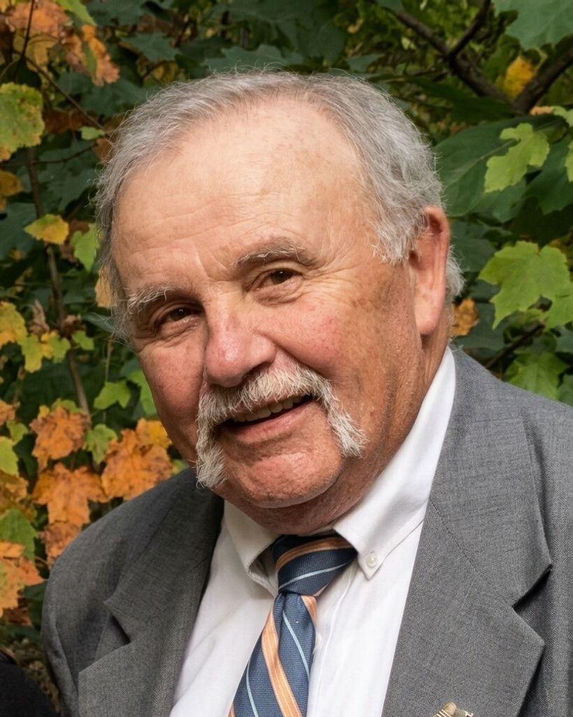 Richard Lee "Dick" Henry Profile Photo