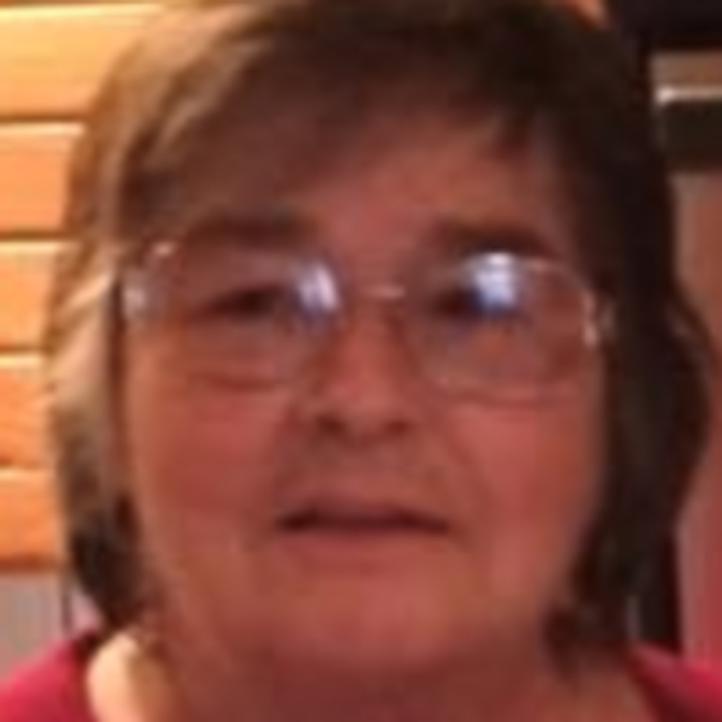 Elaine J (Dean) Artese