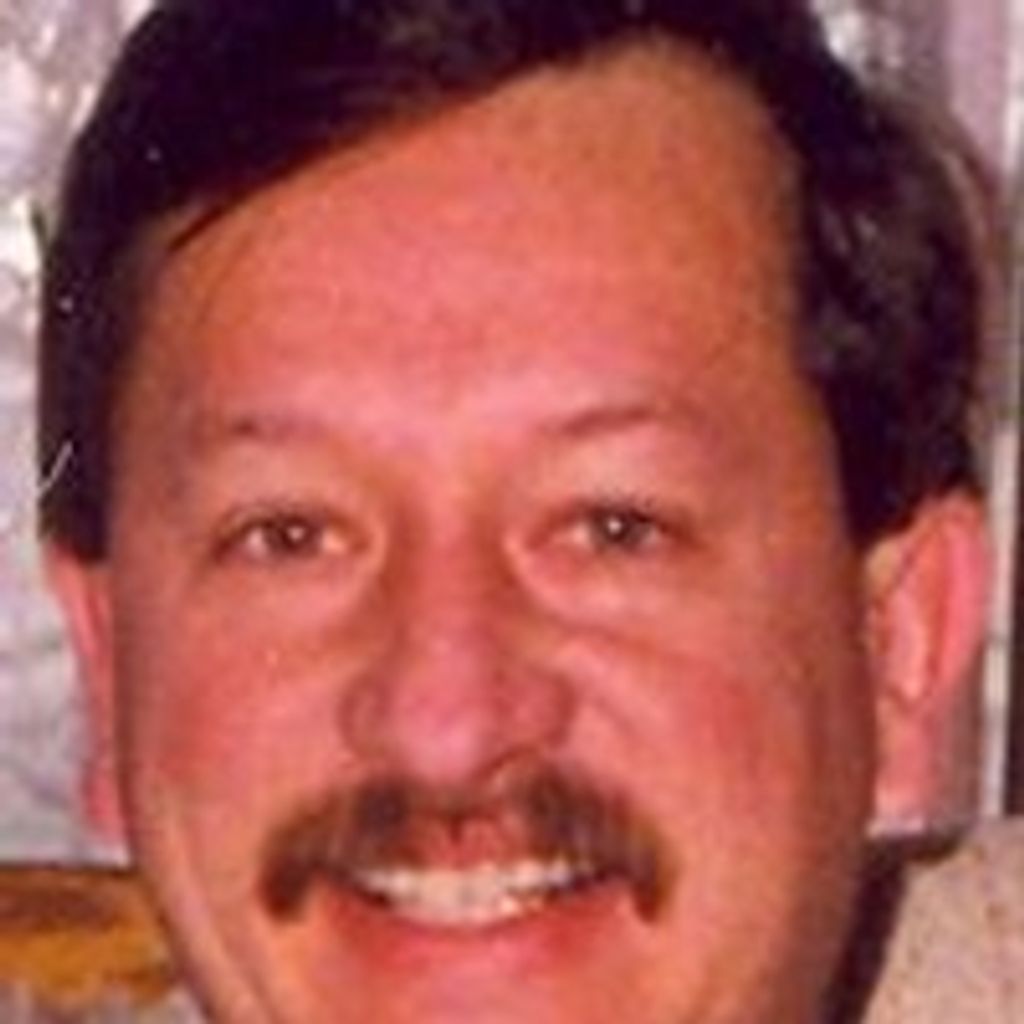 Michael  E. Lazoen