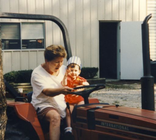 Linda Louise Blackmon photo gallery thumbnail 31 of 35