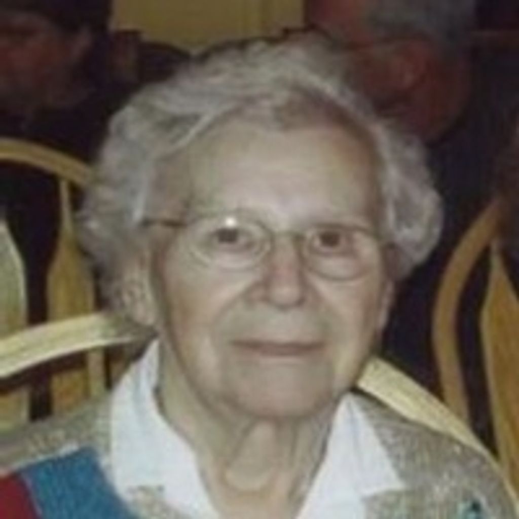 Loretta E Flowers