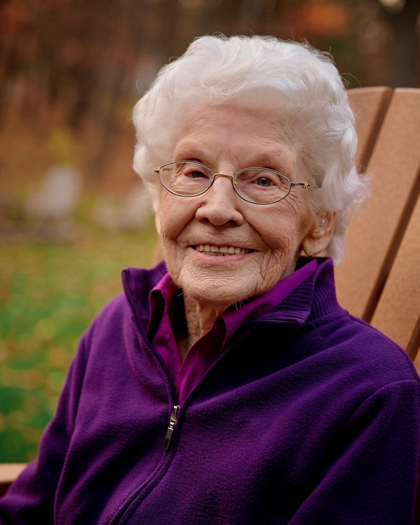 Delores Elenor "Babe" Lyons Profile Photo