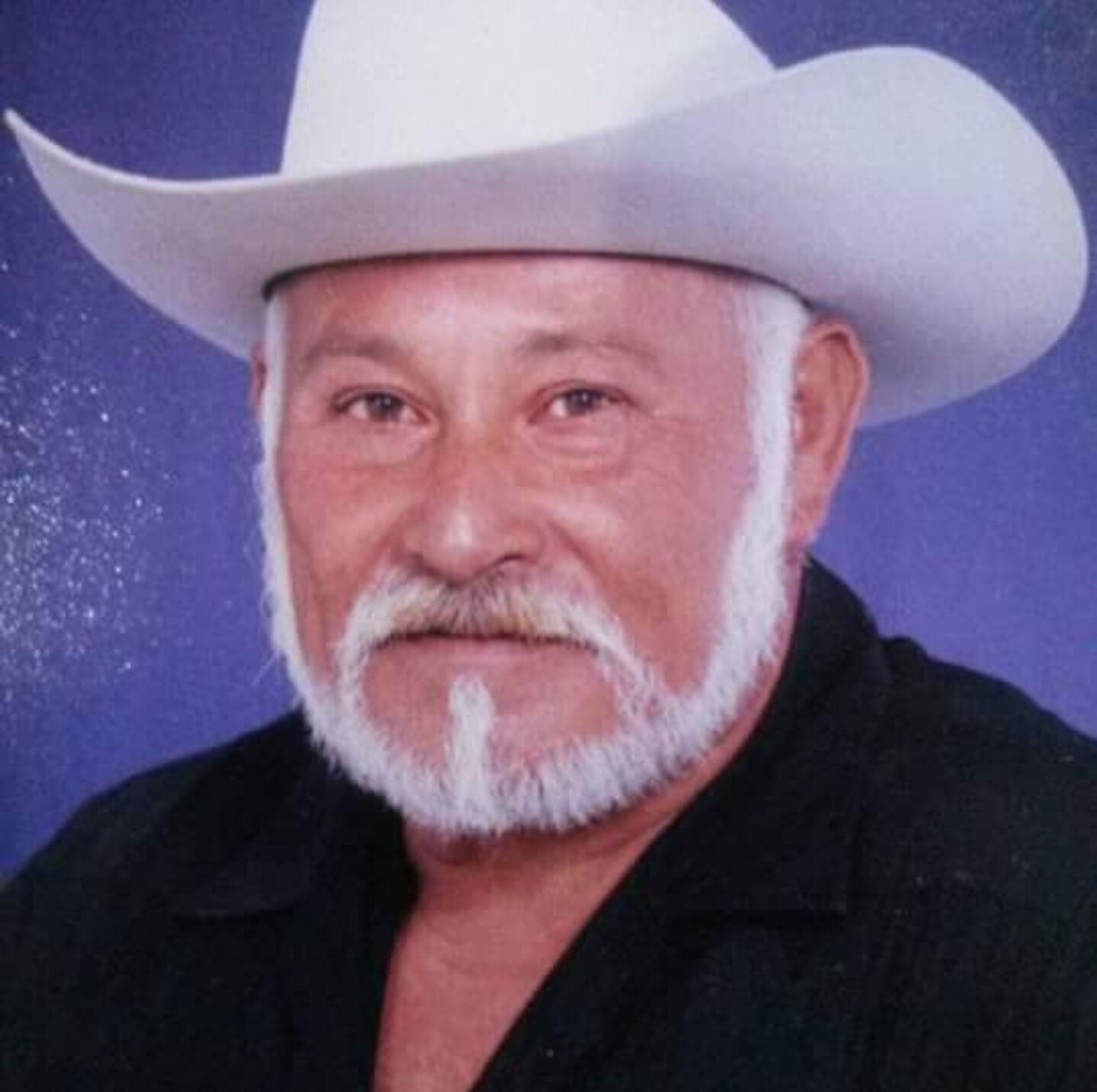 Agustin Lucio Cruz photo gallery image 1 of 55