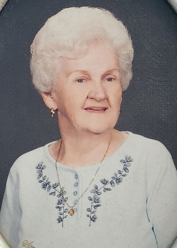 Margaret Kaniecki photo gallery thumbnail 32 of 55