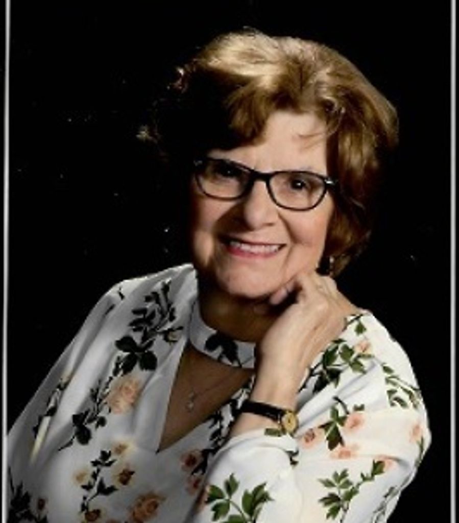 Gwendolyn Lavin Profile Photo