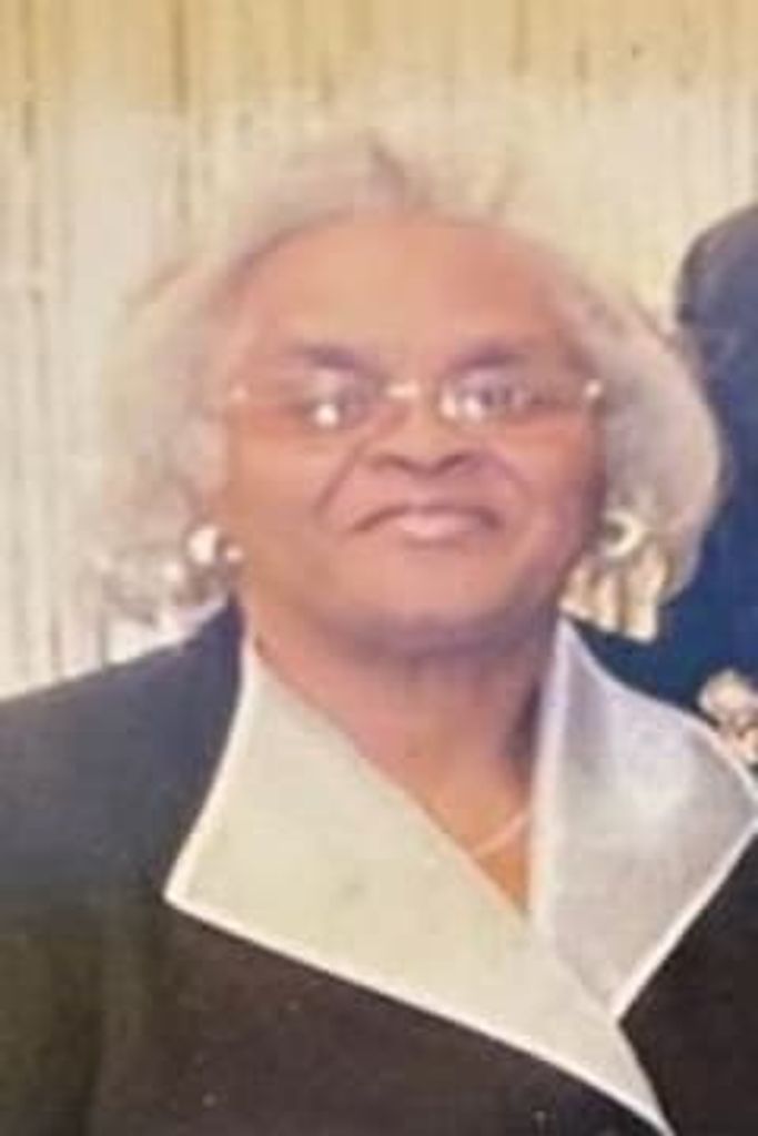 Mae Ola  King