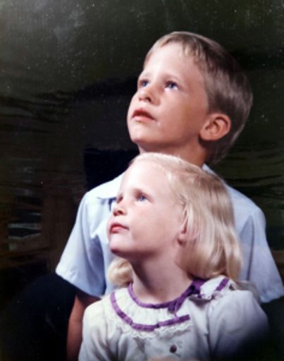 Sarah Leanne Shelton photo gallery thumbnail 27 of 29