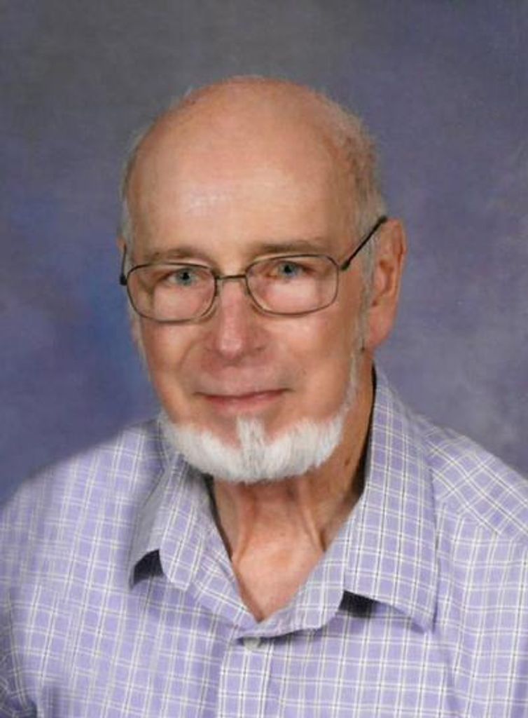 Edward David Stone Profile Photo