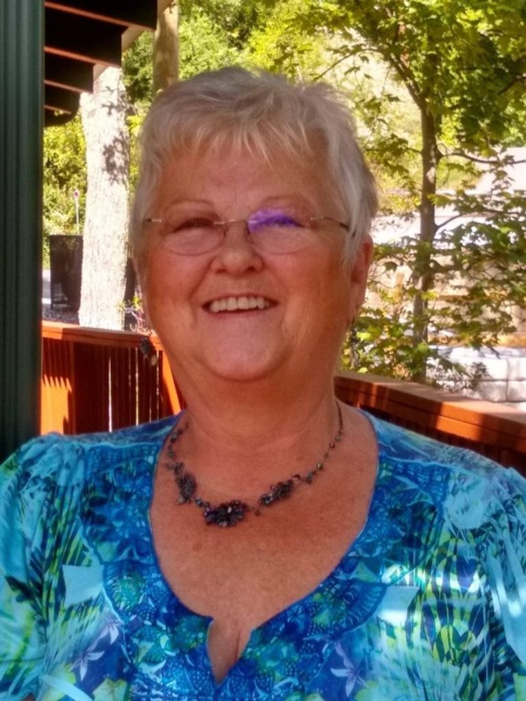 Carolyn Hollifield Rogers