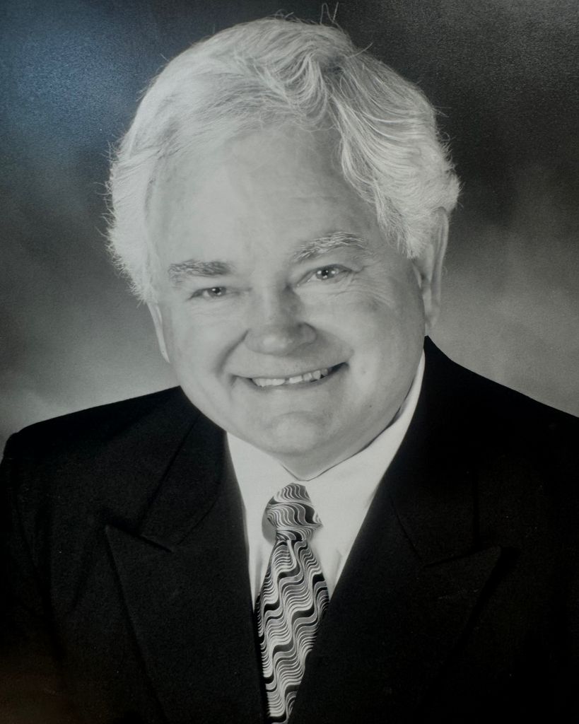 Larry Thomas Mills Profile Photo