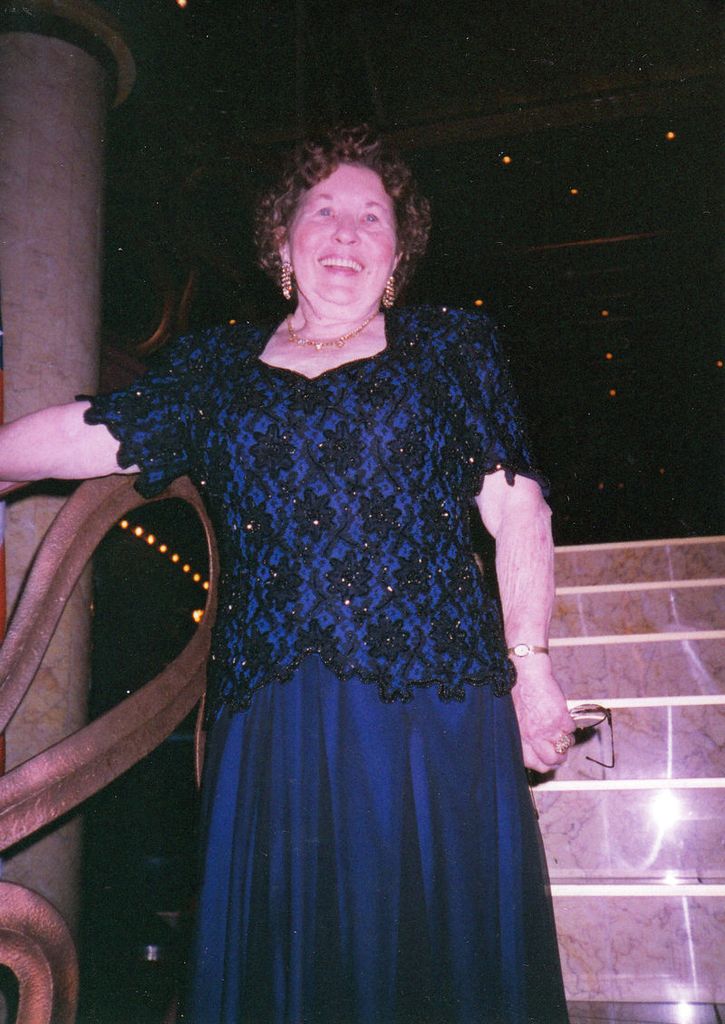 Edna "Lee" Stuart
