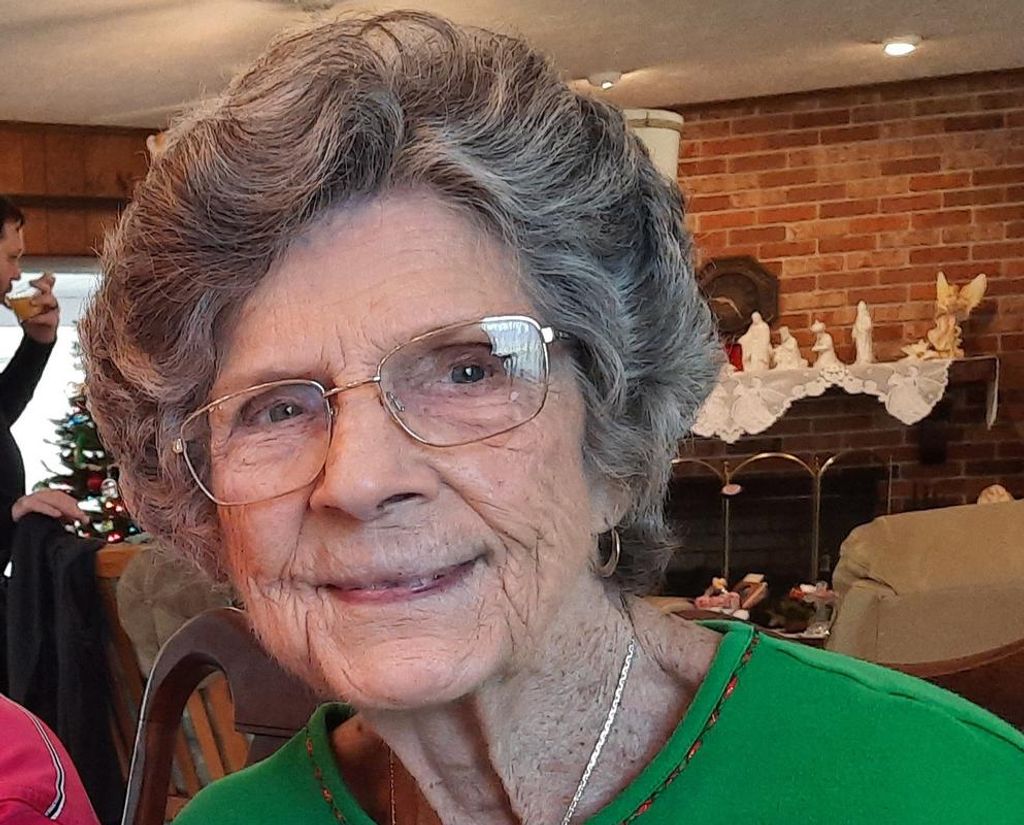 Elizabeth Brooks Profile Photo