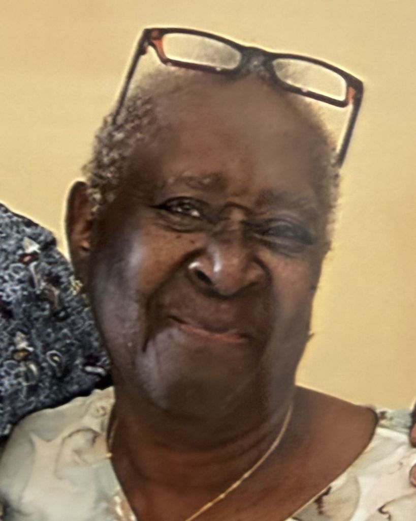 Lottie Lee Profile Photo