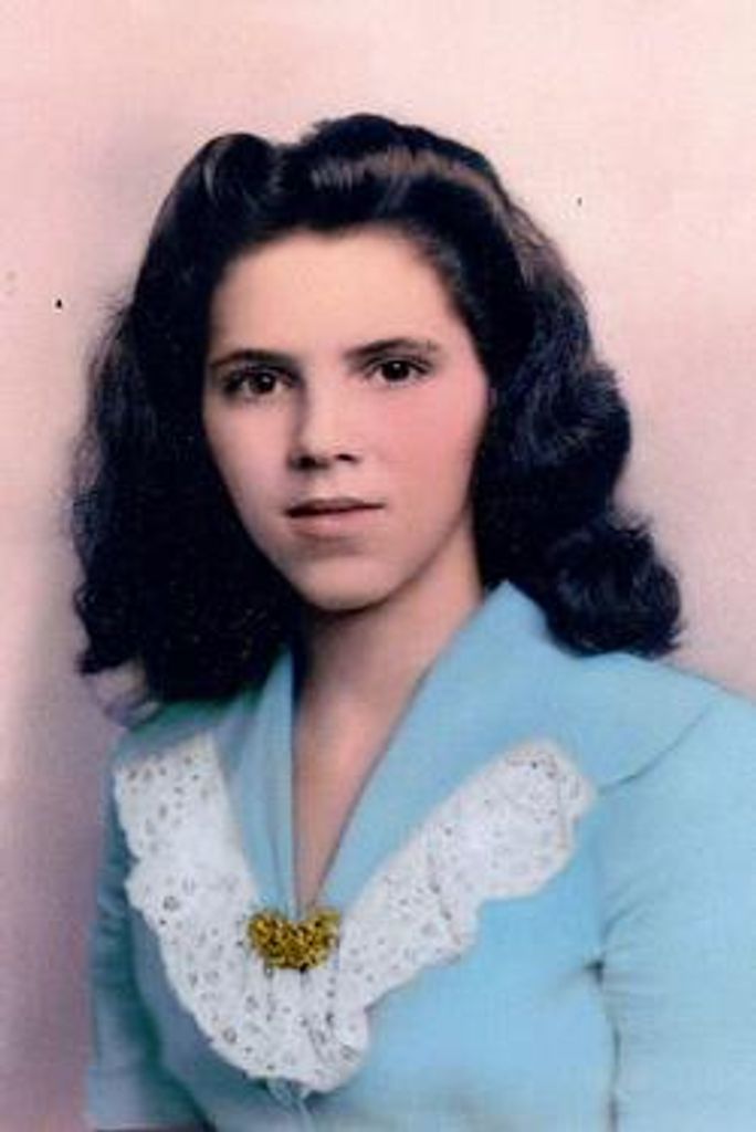 Samantha Frances "Tee" Smith