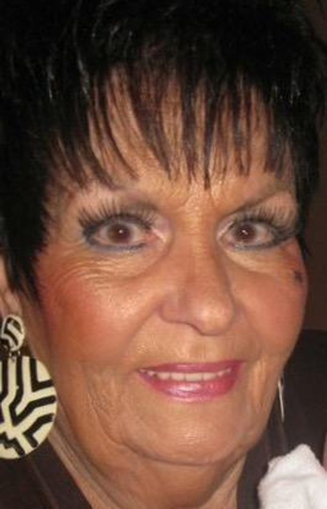 Lora June Bowyer