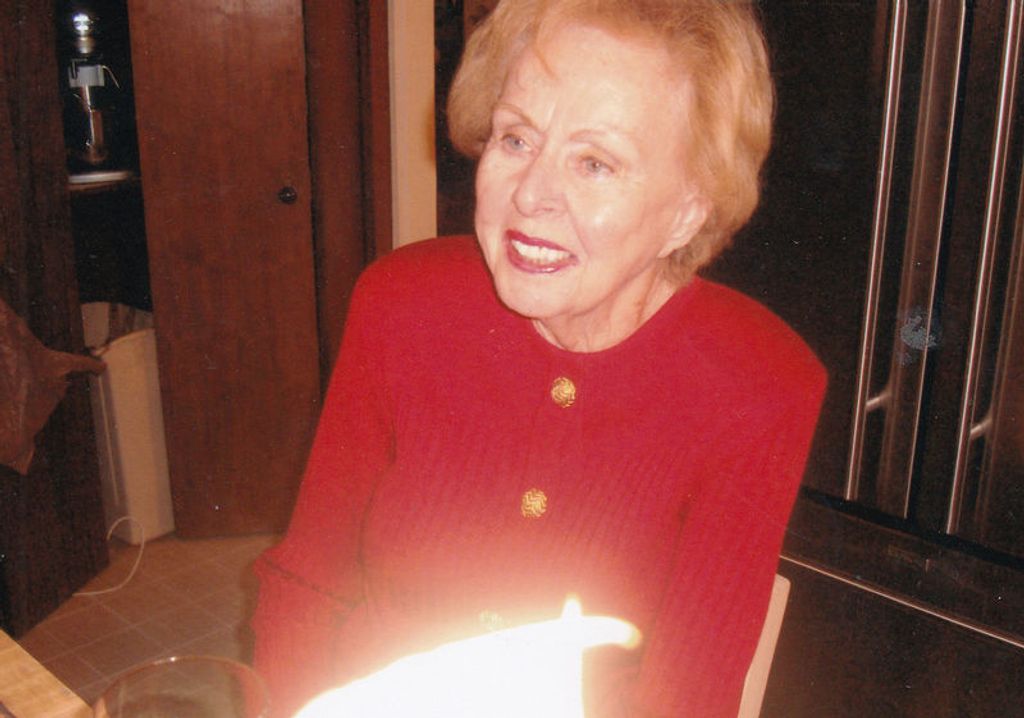 Peggy Lund Hayek