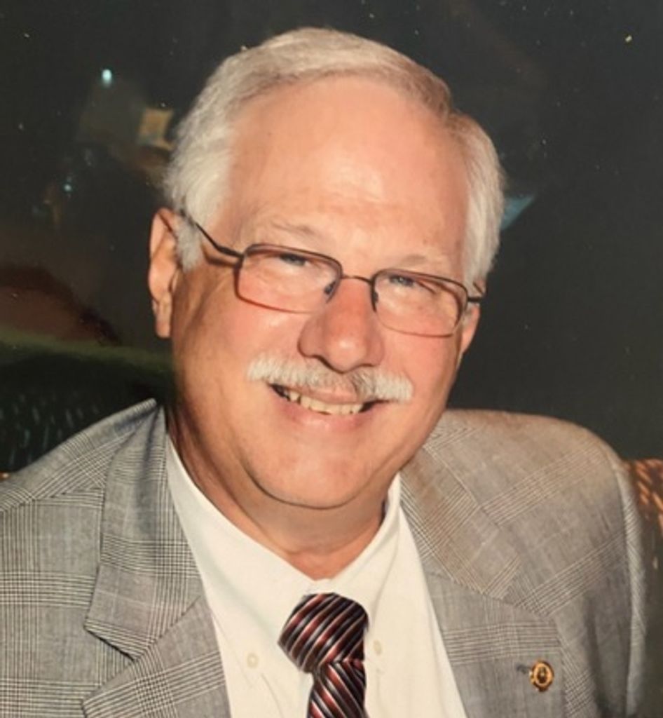 Richard Nolan Holden Profile Photo