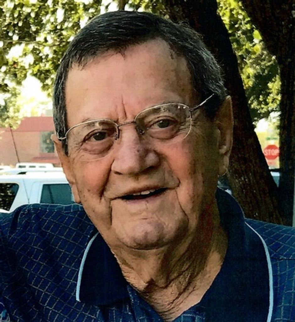 Manuel Roy Crook Profile Photo