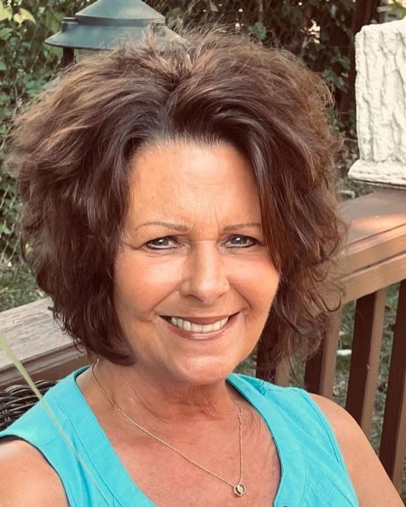 Julie Grace Confer Profile Photo