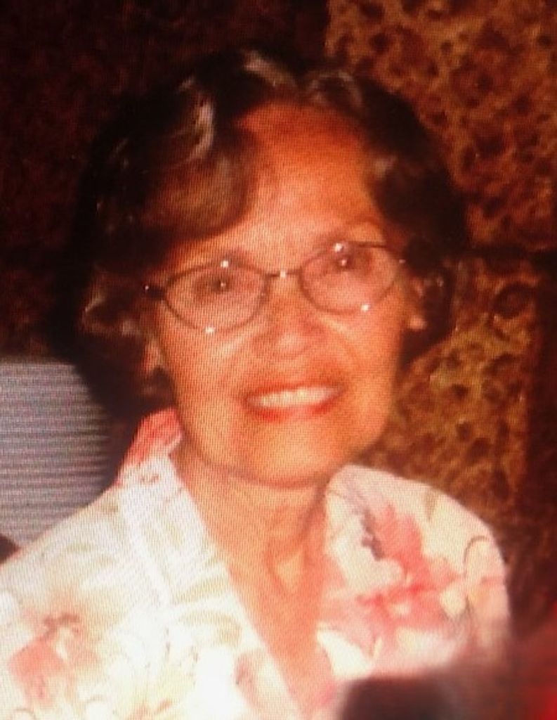 Linda L (Earl)  Demantes