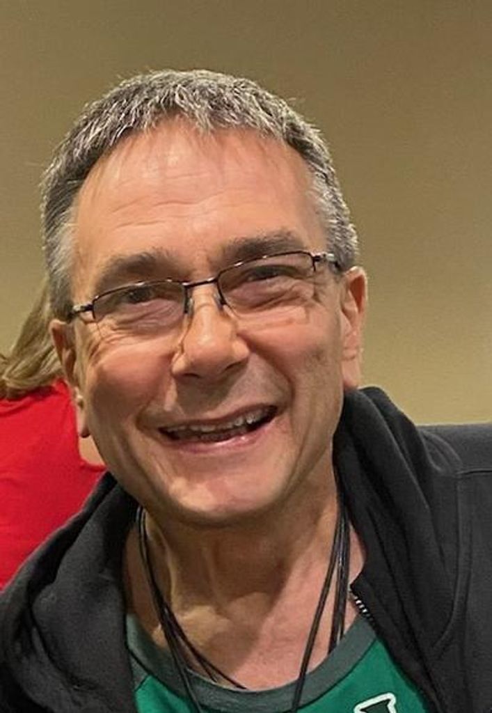 Christopher Elston Profile Photo