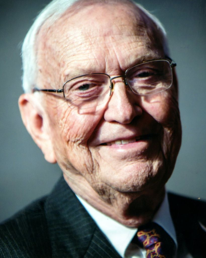 Elmer J. Hoeferlin Profile Photo