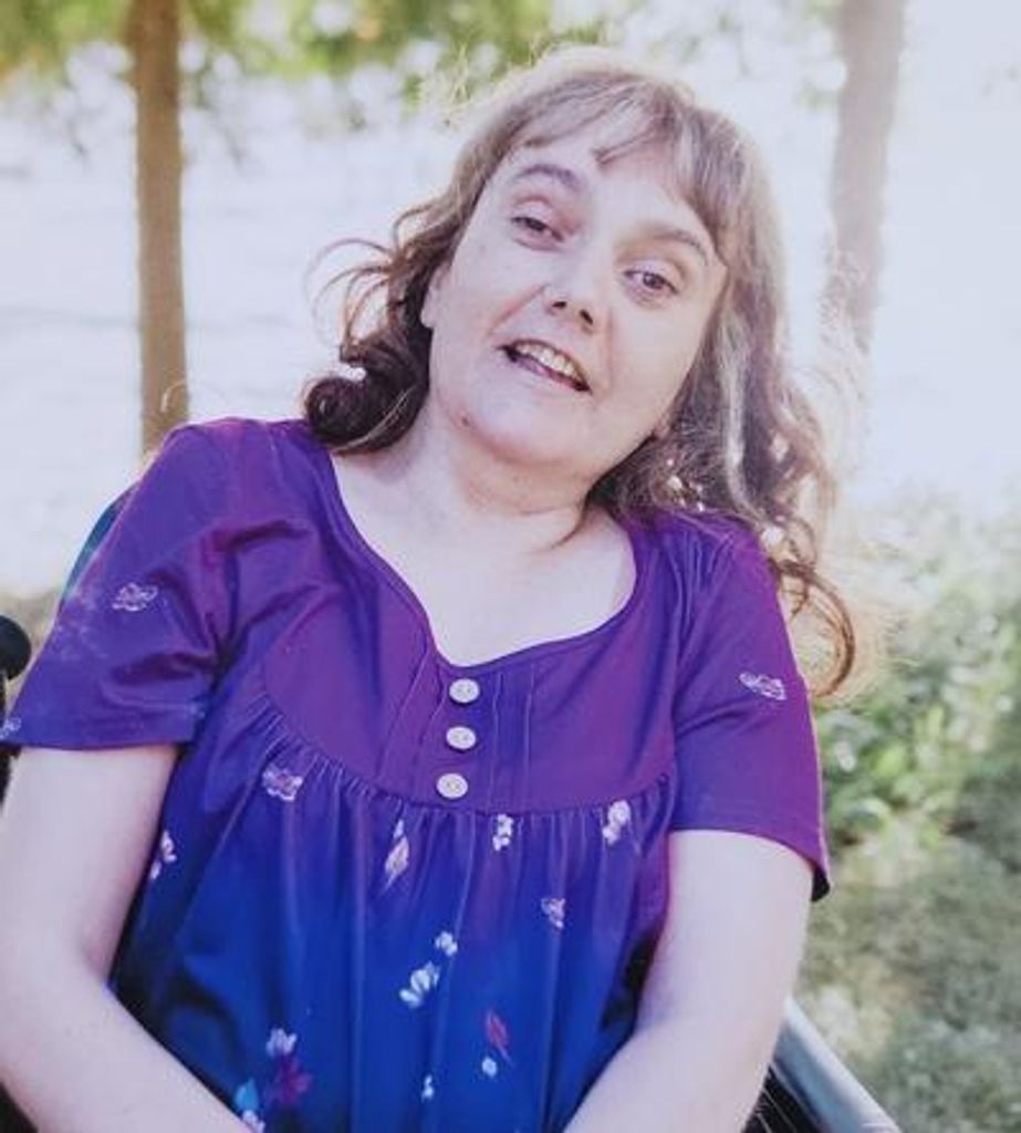Theresa Jeanine Slama Profile Photo