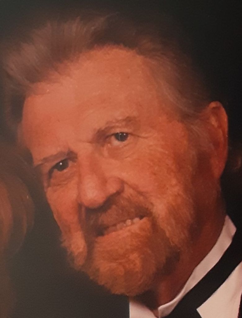 Macioch, Robert “Bob”