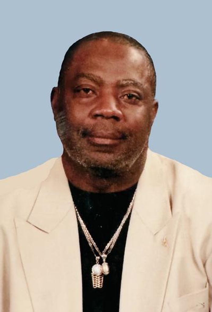 Coach Earl Solomon, Jr. Profile Photo