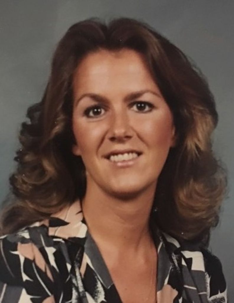 Sandra "Sandy" Paschall
