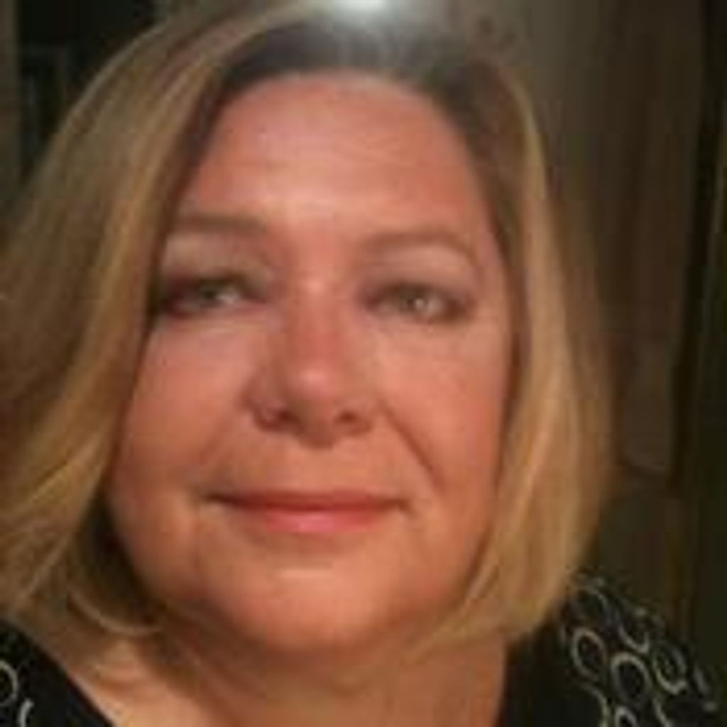 Lou Ann Flores Profile Photo