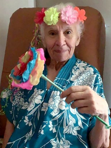 Yolanda C. Gonzalez photo gallery thumbnail 237 of 357