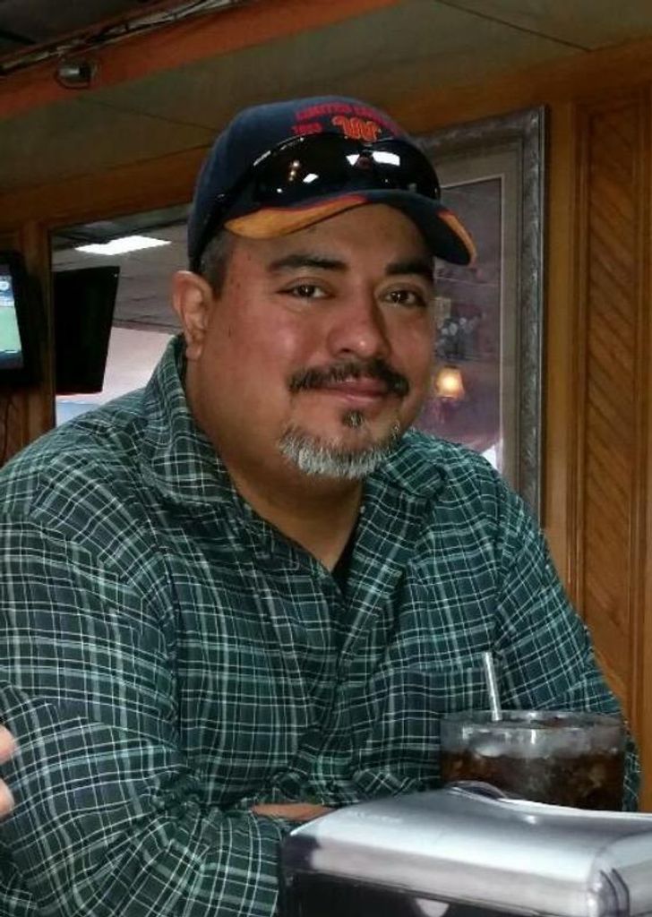 Javier Benitez Profile Photo