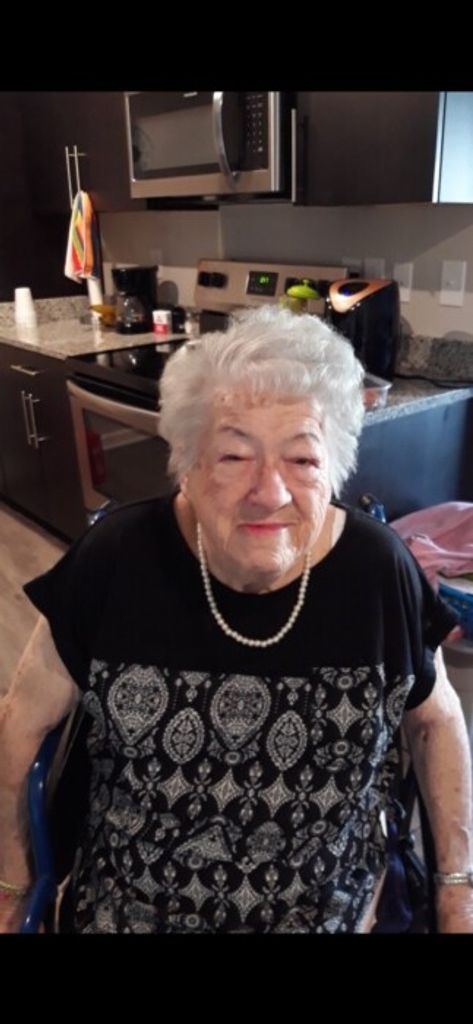 Betty Poggenborg Profile Photo