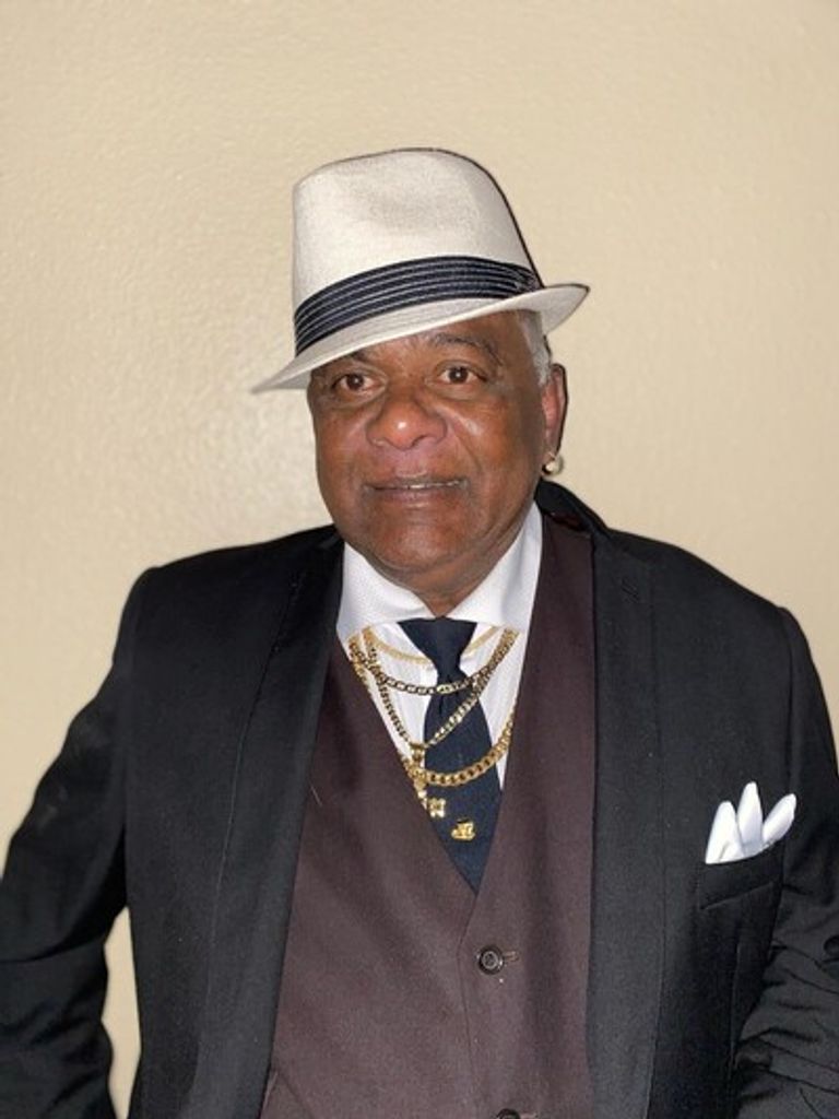 Lennox "George" Bhagwandeen Profile Photo