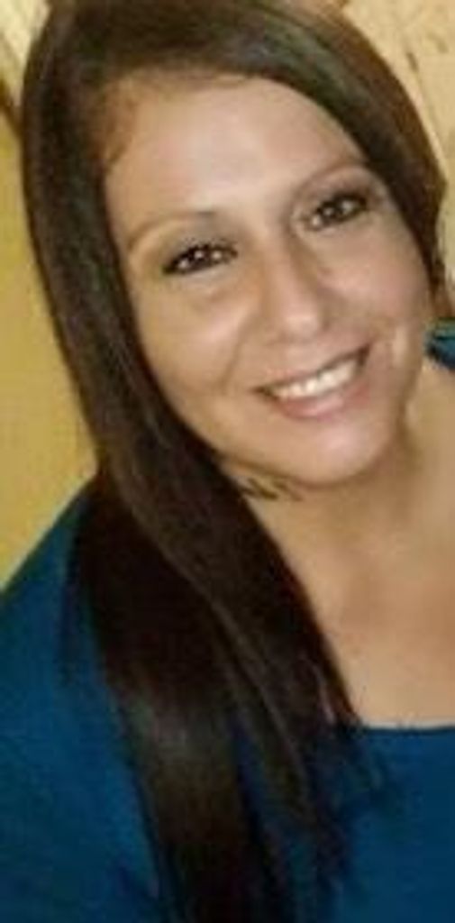 Roxane Lazo Profile Photo