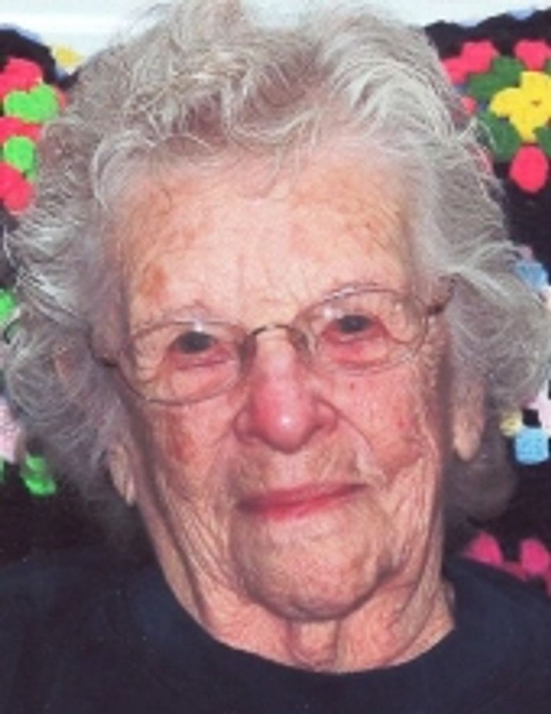 Doris  Luelsie Hinman