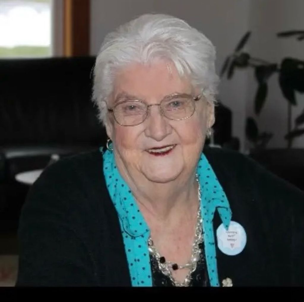 Elaine J. (Crispell)  Genung