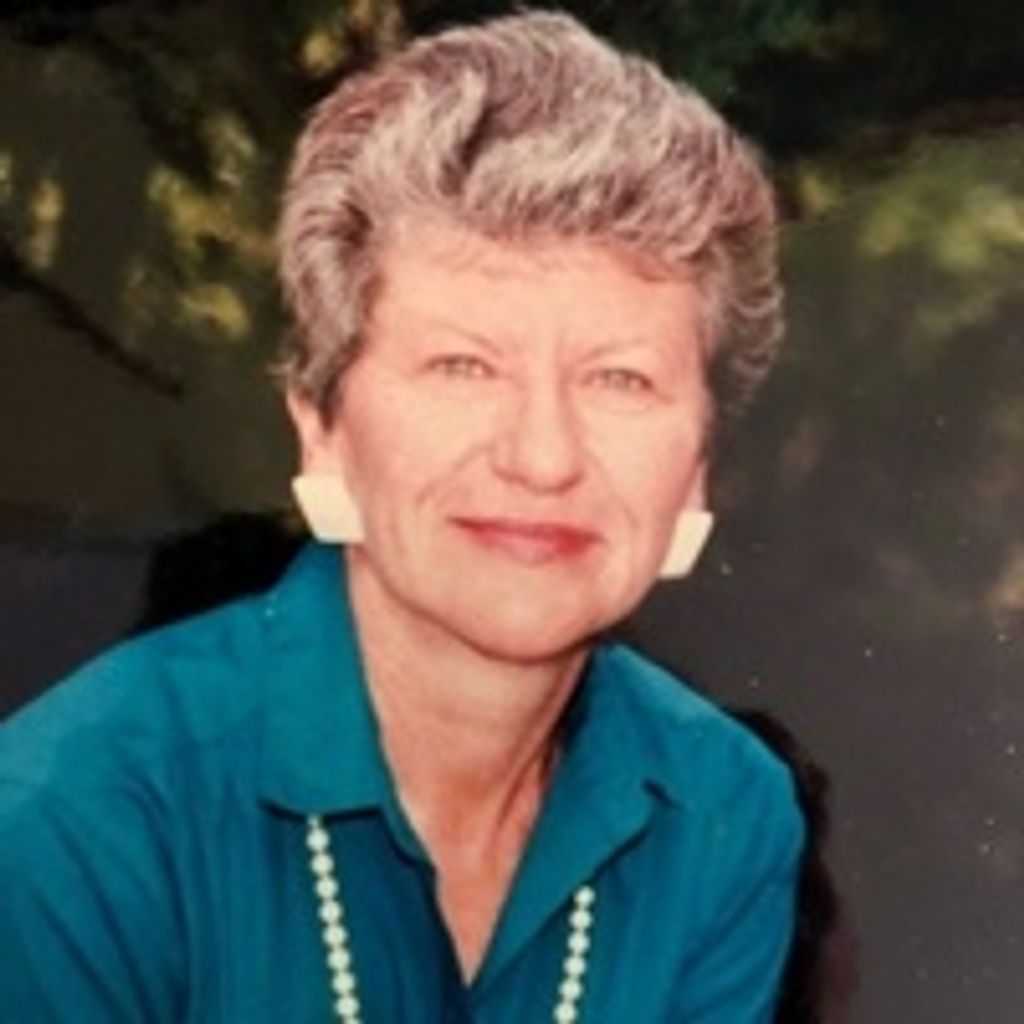 Helene Mae Del Tufo Profile Photo