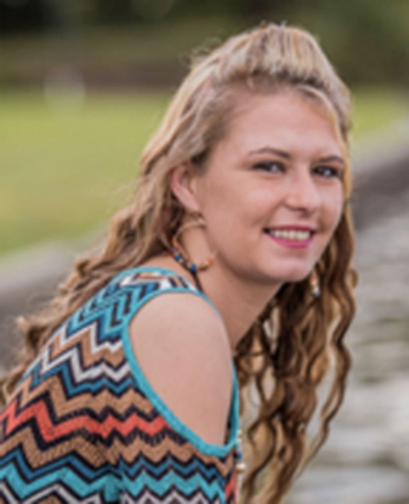 Hollie Lynn Johnson Profile Photo