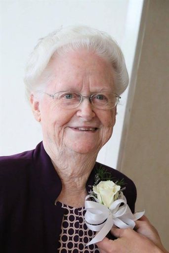 Estill Ray Criswell photo gallery thumbnail 9 of 23