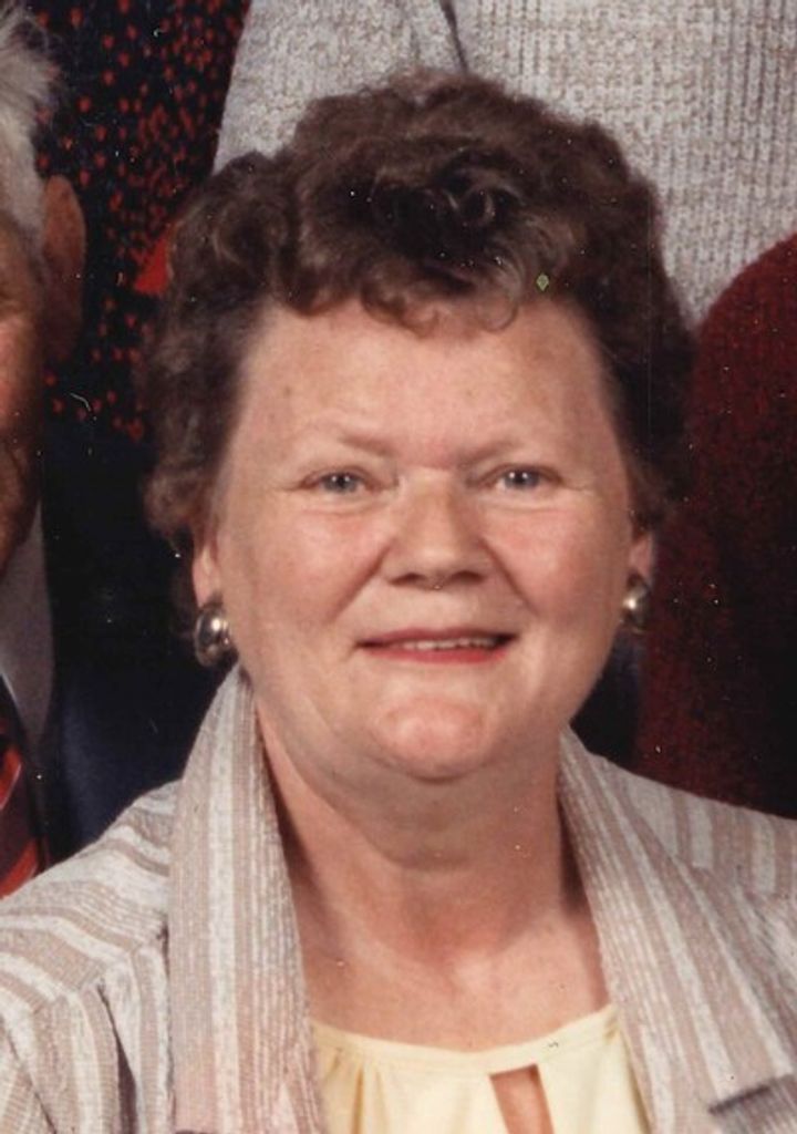 Maxine Christine Langved